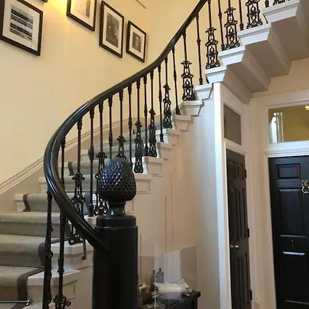 Luxury Opposite The Shambles *