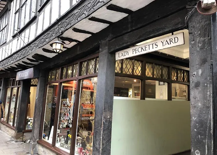 Appartement Luxury Opposite The Shambles *